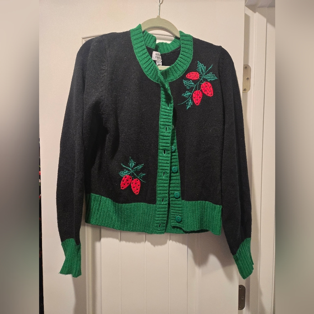 Spring Cute Strawberry cardigan sold out green black L / xl 14 unique vintage